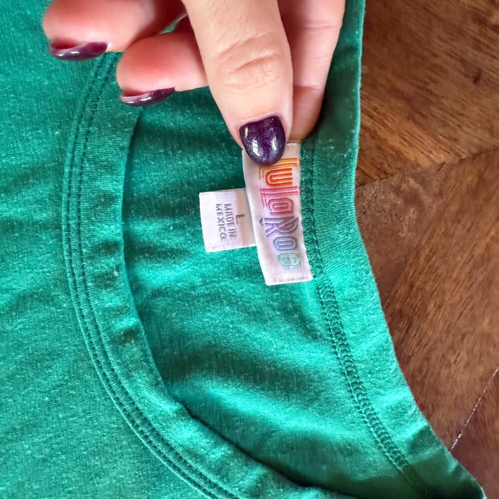 LLR "Put good things into the world" LIV  t-shirt - Picture 3 of 5
